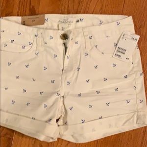 H&M shorts with anchors